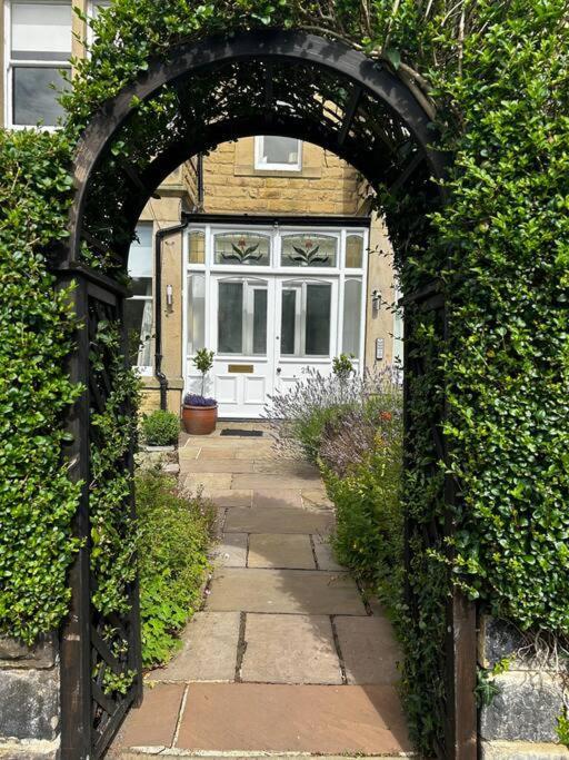 Spacious & Bright 3 Bed Harrogate Apartment 外观 照片