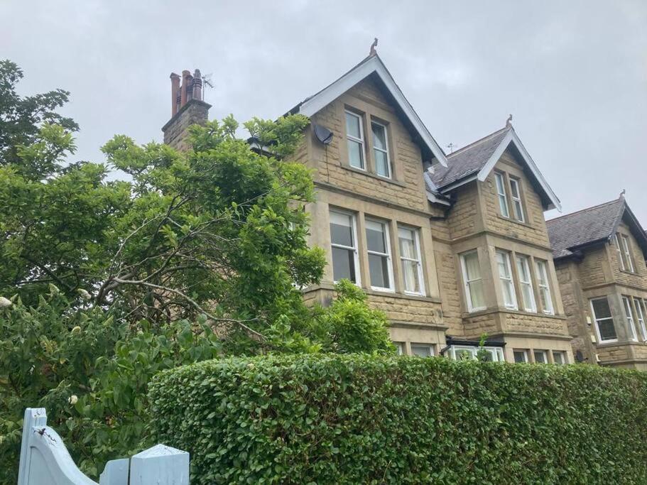 Spacious & Bright 3 Bed Harrogate Apartment 外观 照片